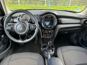 MINI Cooper 5-t. (F55) TÜV neu Bild 4