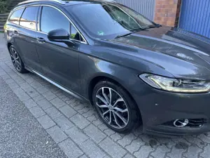 Ford Mondeo 2.0 TDCi Start-Stopp Vignale Bild 3