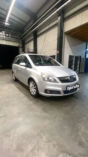 Opel Zafira 1.9 CDTI Automatik Cosmo