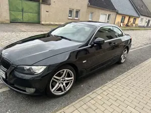 BMW 330 e93  Exclusive edition Bild 3