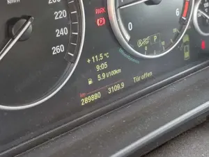 BMW 520 d Touring Automatik Bi-Xenon Navi el. Kofferr Bild 4