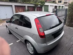 Ford Fiesta Kleinwagen  TÜV 05/2027 Sparsam