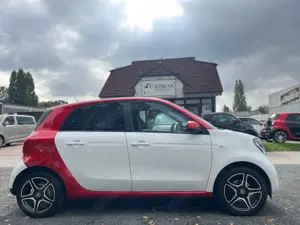 smart forFour Passion 66kW*Navi*JBL*Kamera*Pano*Sport