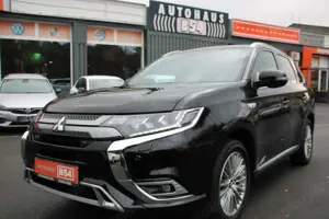 Mitsubishi Outlander PHEV Plus Spirit 4WD/NAVI/KAM/