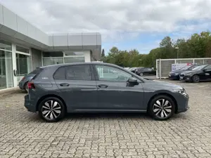Volkswagen Golf VIII 2.0 TDI Goal DSG AHK RFK LEDPlus Sitzh Bild 5