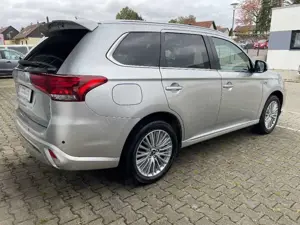 Mitsubishi Outlander PHEV BASIS Spirit-Paket 4WD