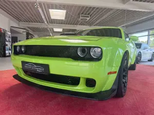 Dodge Challenger 6.4 Shaker Widebody Lime Green