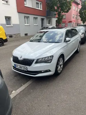 Skoda Superb Combi 2.0 TDI DSG Ambition