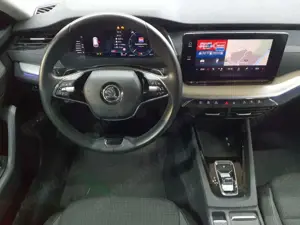 Skoda Octavia Octavia Combi 1.4 TSI iV Ambition PANO NAV RFK Bild 3