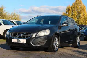 Volvo V60 Momentum/SHEFT/KLIMA/BT/NAVI/SHZ/PDC/