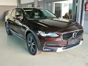 Volvo V90 Cross Country AWD+AHK+Winter-Paket