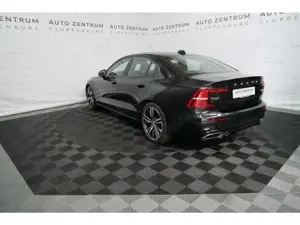 Volvo S60 R Design T5 Panor+LED+Navi+Kamera+Leder+19'' Bild 3