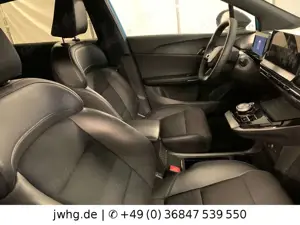 MG MG4 Luxury Leder Navi 360°Kam ACC Wärmep Bild 3