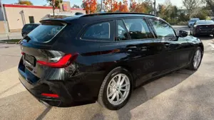 BMW 320 d Touring/Widescreen/Head Up/Kamera/LED Bild 5