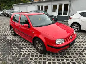 Volkswagen Golf Golf IV 1.4 - Benzin, Pano 5 Türen