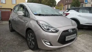 Hyundai iX20 1.6 Space Plus-Paket Automatik*PDC-SHZ-NAVI Bild 3
