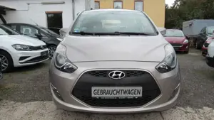 Hyundai iX20 1.6 Space Plus-Paket Automatik*PDC-SHZ-NAVI Bild 2