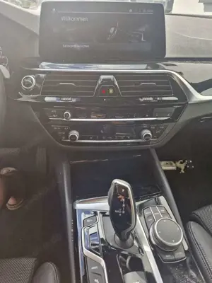 BMW 530 530e iPerformance Aut. Sport Line Bild 3