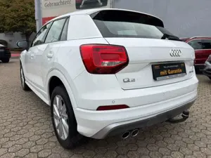 Audi Q2 35 TFSI*AHK*Tempomat*Leder*Navi* Bild 3
