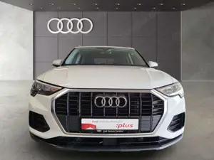 Audi Q3 45 TFSI e S tronic LED AHK PDC Tempomat Bild 3