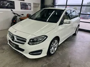 Mercedes-Benz B 180 Aut. Urban Sports Tourer+1.Hd+PDC+SHZ+17"