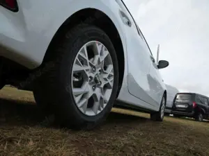 Kia Ceed / cee'd Ceed 1.5T DCT Vision Navi Kamera ACC Lenkradhzg Bild 5