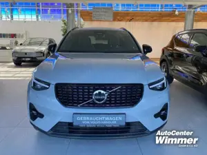 Volvo XC40 B4 B DKG Plus Dark Fahrerass-Paket+Licht-Pake Bild 2