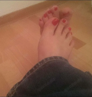 Wer will meine M Füße verwöhnen  Bild 4