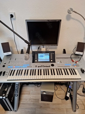 Yamaha Tyros 4   Top-Zustand und sehr viel Zubehör