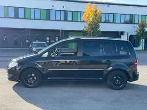 Volkswagen Touran 1.4 TSI DSG Klima | 7 Sitz | Schiebedach | TÜV Bild 3