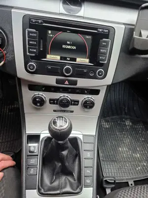 Volkswagen Passat Variant 1.6 TDI BlueMotion Bild 5