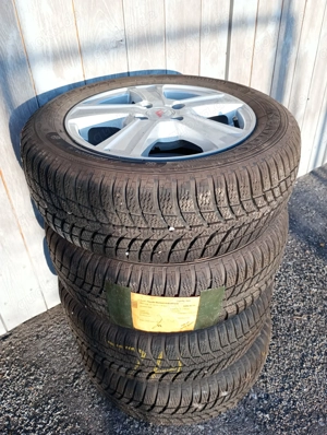 Satz Kompletträder Leichtmetallfelgen mit Winterreifen 185 60 R14 82T, z.B. für Mazda MX 5 Serie II