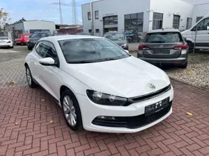 Volkswagen Scirocco 1.4 TSI 90 kW aus 1.Hand+Scheckheft+Winterräder Bild 2