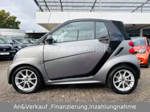 smart forTwo Cabrio Passion AUTOM/SERVO/SITZH/NAVI/TÜV Bild 4