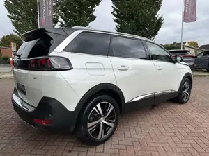 Peugeot 5008 GT LED ACC 180°Kamera 7 Sitze Navi SH Bild 5