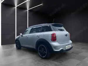 MINI Others Cooper S Countryman All4 Pano Navi Leder Bild 3