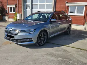 Skoda Superb Superb III  Combi 1.4 TSI Kamera SHZ Pano ACC AHK