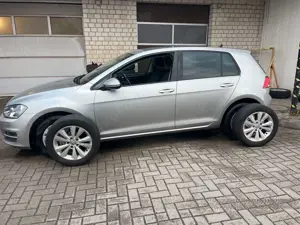Volkswagen Golf VII Lim. Comfortline BMT Tüv neu auf Kunden