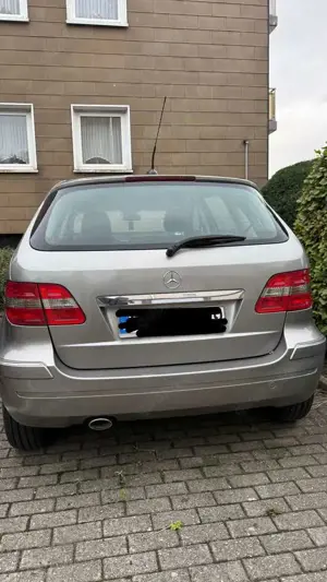 Mercedes-Benz B 180 B 180 CDI Autotronic Bild 1