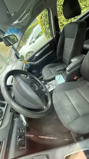 Mercedes-Benz B 180 B 180 CDI Autotronic Bild 3