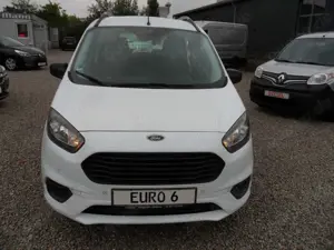 Ford Tourneo Courier 1.5 TDCi Ambiente