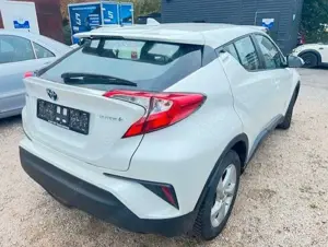 Toyota C-HR Hybrid Flow*AUTOMATIK* NUR 50000 KM* Bild 4