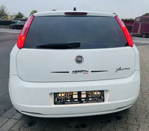 Fiat Grande Punto 1.2 8V / ABARTH STYLE / WEIß / SONDERPREIS Bild 5