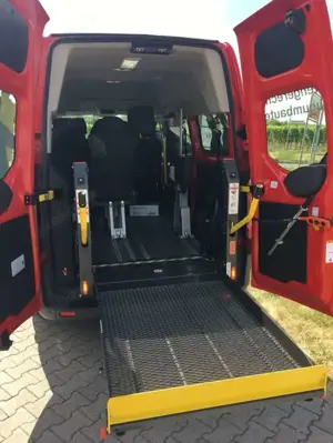 Ford Transit Custom L1H2 Trend ROLLSTUHLUMBAU