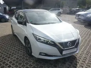 Nissan Leaf Leaf 40 kWh Tekna 2farbig Leder Navi LED Bild 3