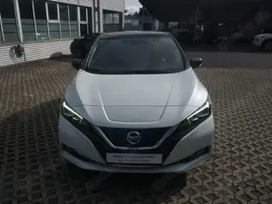 Nissan Leaf Leaf 40 kWh Tekna 2farbig Leder Navi LED Bild 2