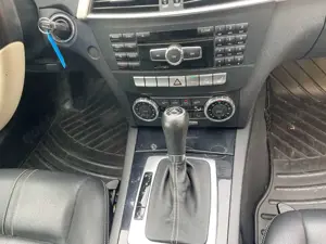 Mercedes-Benz C 180 Avantgarde / LEDER / NAVI Bild 5