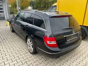 Mercedes-Benz C 180 Avantgarde / LEDER / NAVI Bild 2