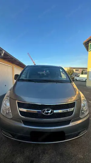 Hyundai Starex 2.5 crdi Tüv 2027 Preis Verhandlungsbasis