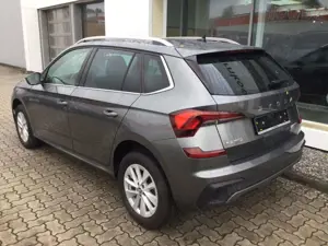 Skoda Kamiq 1.0 TSI DSG Selection LED ACC APP Kamera Bild 2